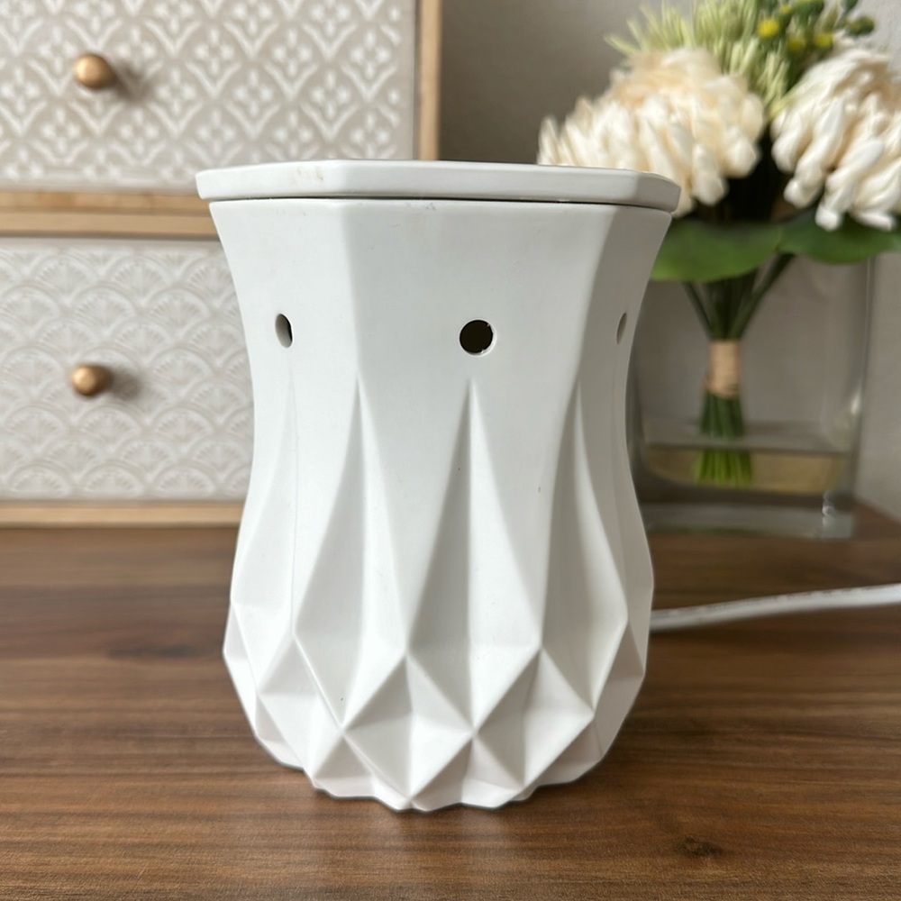 White Scentsy Wax Warmer